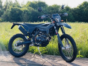 K&P-Edition: Beta RR 125 Enduro T-X Modell Grau/Schwarz, am Lager