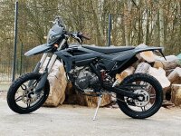 K&P-Edition: Beta RR 125 T-X Motard Grau M+S Grip Reifen